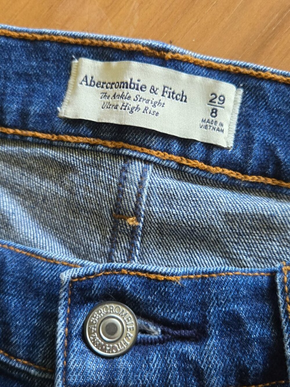 abercrombie & fitch high rise ankle straight jeans medium wash | size 29/8